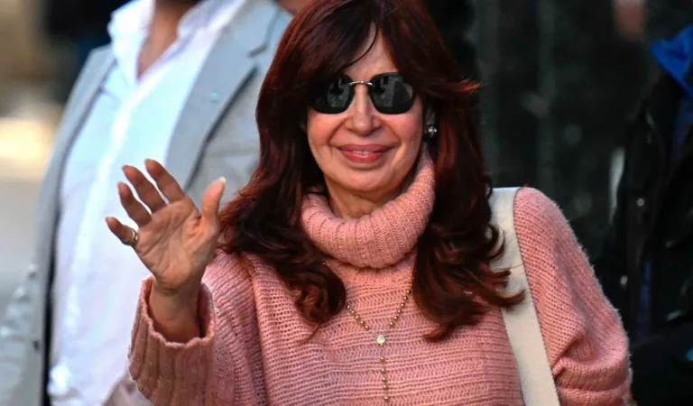 Lula diz que Cristina Kirchner chorou em ligação após condenação